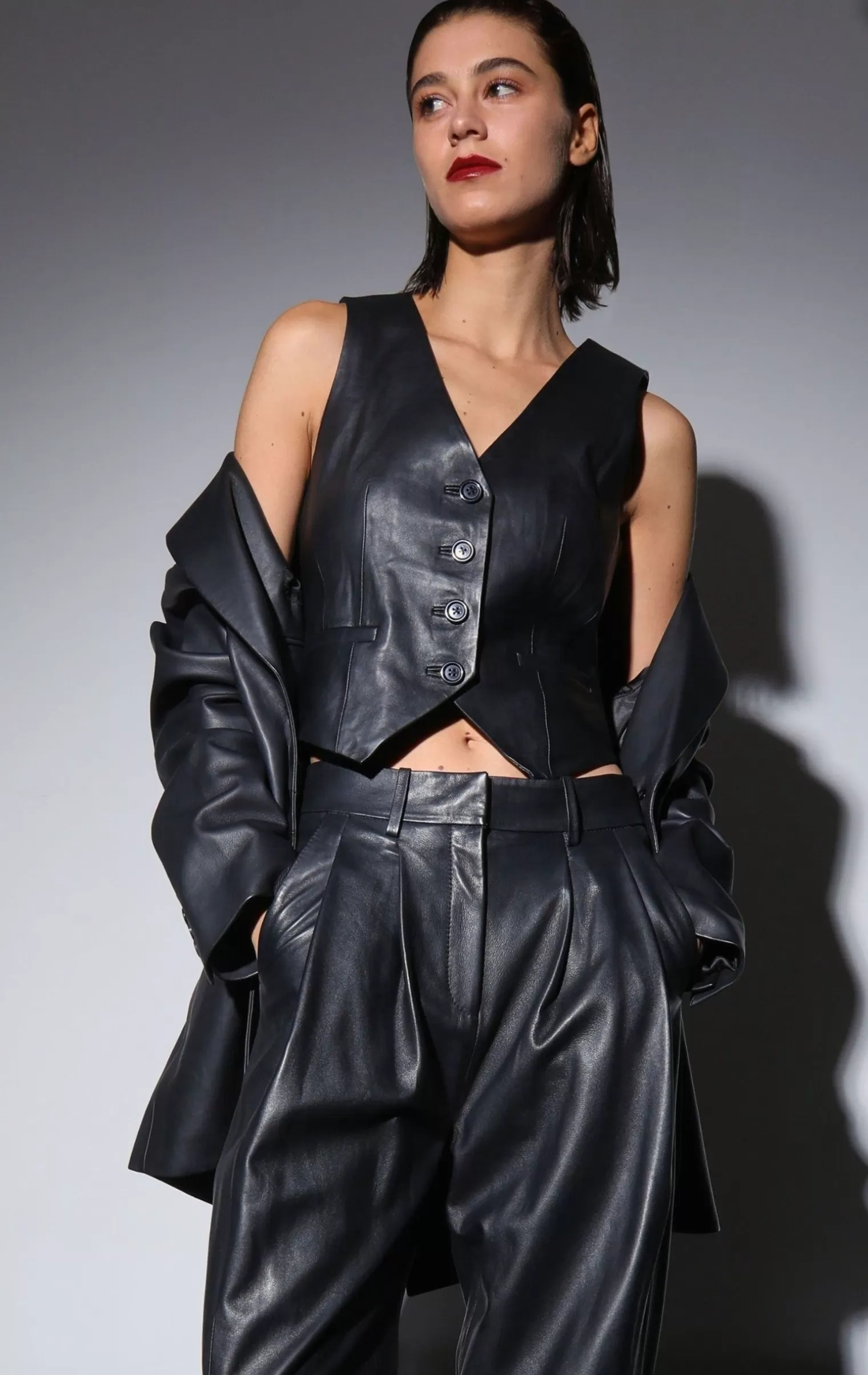 Walter Baker Leslee Vest, Black-Leather>Women Tops